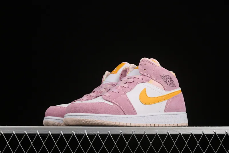 All Categories Air Jordan Jordan Series Basketball Shoes Air Jordan 1 Mid Air Jordan 1 Mid AJ1 Joe 1 Girly Pink China Basketball Shoes DC9517-600